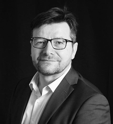 Portrait d'Arnaud Guéguen Juillard.